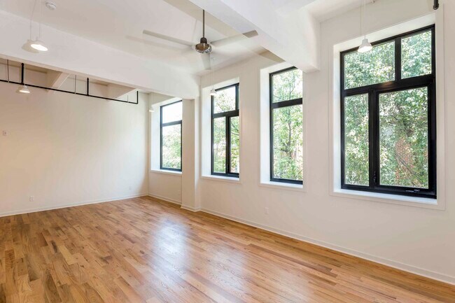Building Photo - 2028 Rittenhouse Sq