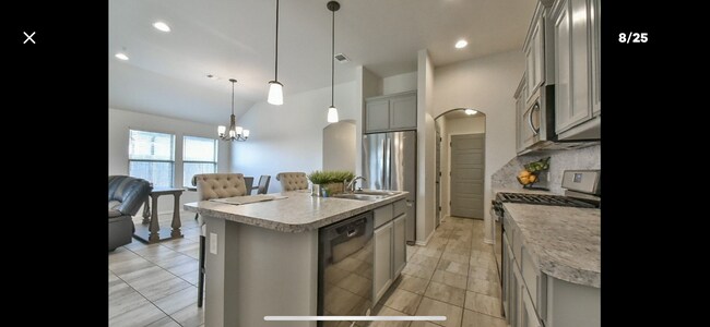 Building Photo - 15700 Potomac Dr