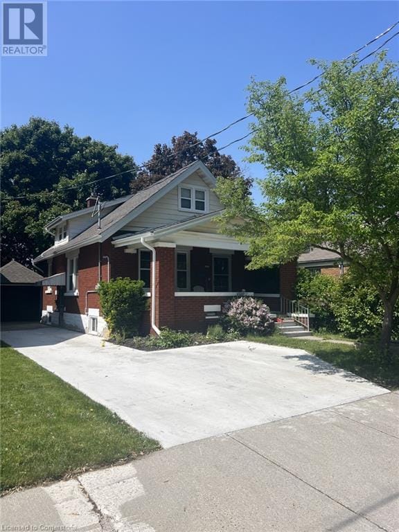 Primary Photo - 132 Graham St
