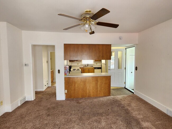 Foto del edificio - 14 S 3rd St E