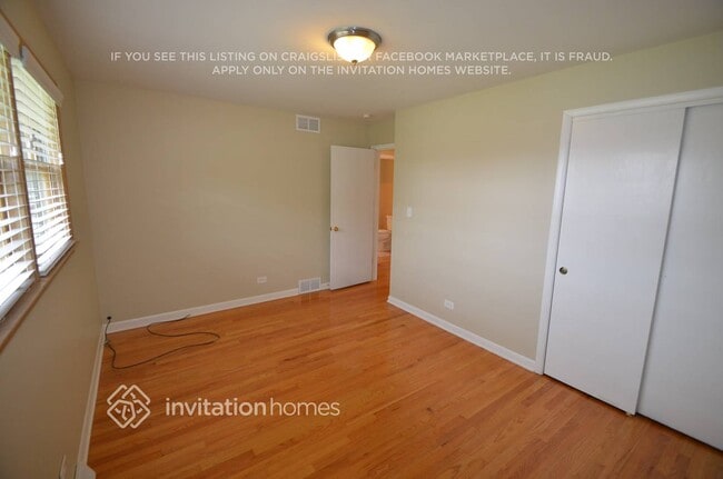 Building Photo - 4532 W 102nd St