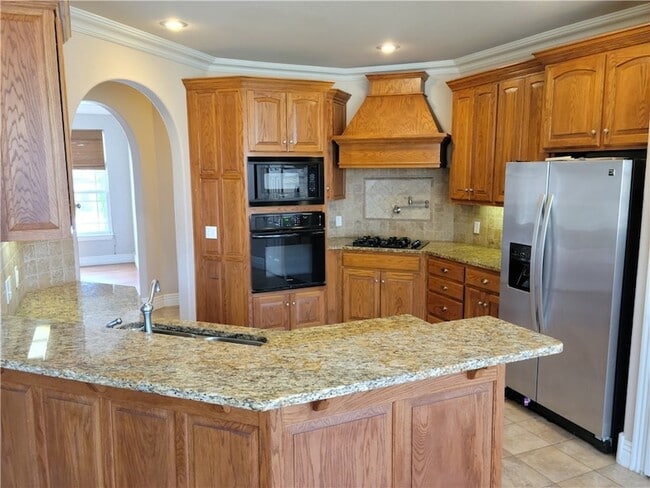 Photo - 2023 N Freedom Place Unit Apartments