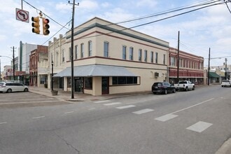 Building Photo - 211 W Milam St
