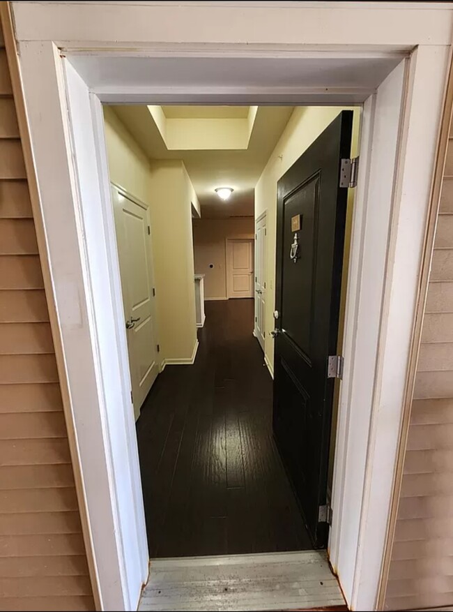 Building Photo - 646 Strassle Way