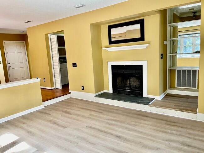 Brand New floor in the living room and Bedrooms - 245 Oakwood Ct