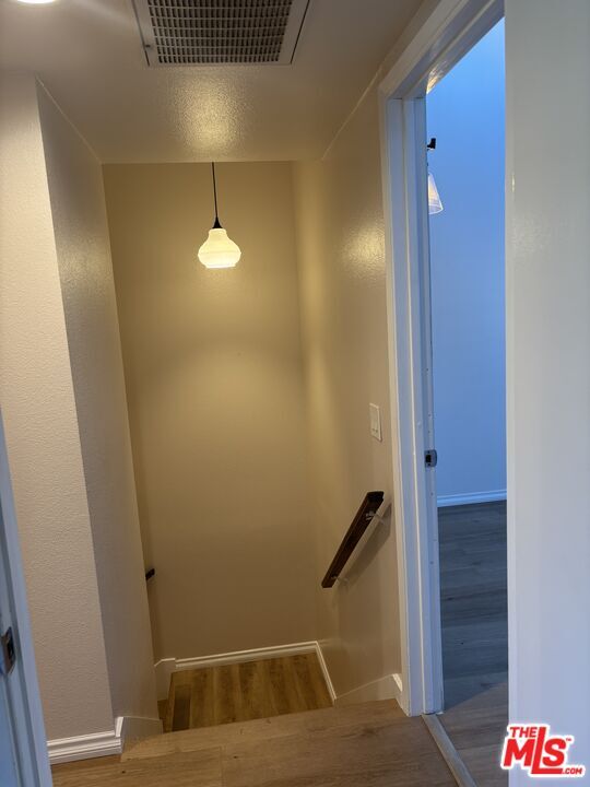 Foto del edificio - 557 E Verdugo Ave