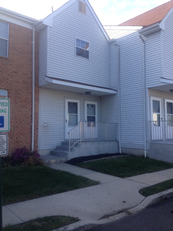 Photo - 804 Woodchip Rd Apartment