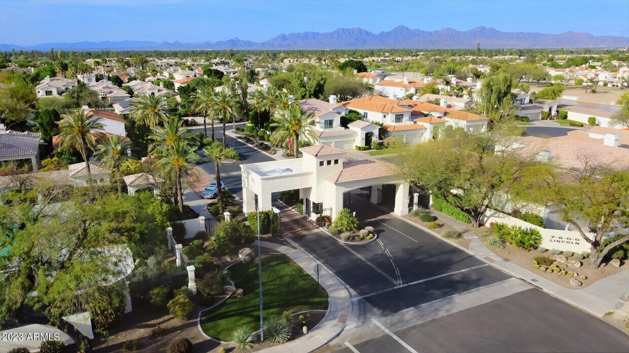 Foto principal - 7668 E Tuckey Ln