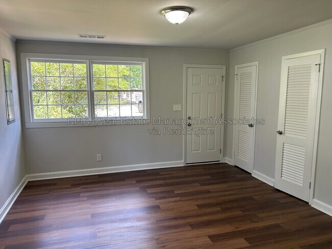 Foto del edificio - 1342 Drewery Ave
