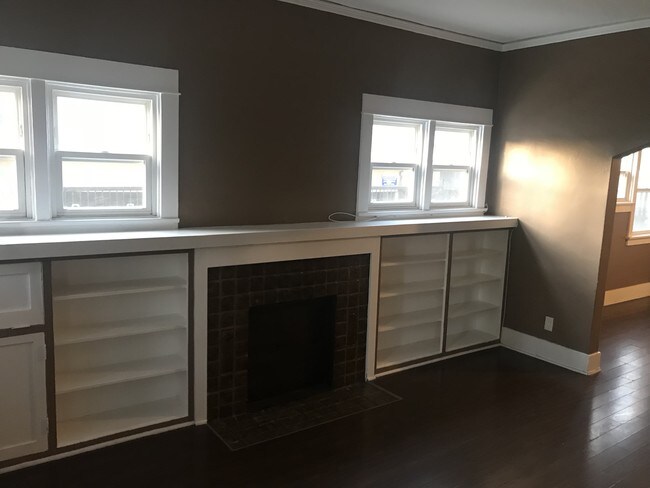 Built ins - 3013 W 2nd St