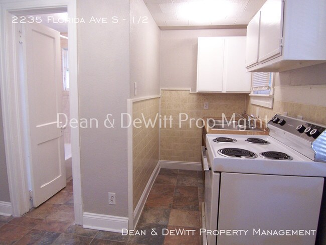 Foto del edificio - 2235 Florida Ave S