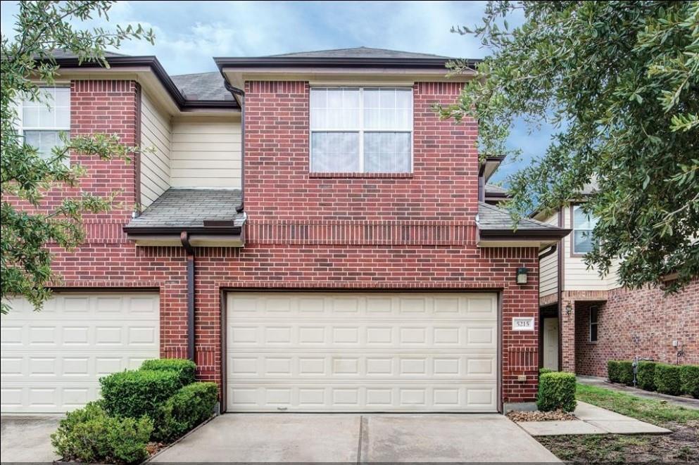 Foto principal - 5215 Brinkman Ct