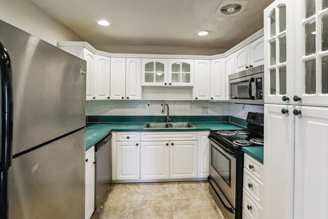 Foto del edificio - 3231 SW 67th Ave