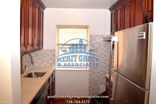 Foto del edificio - 3976 51st St