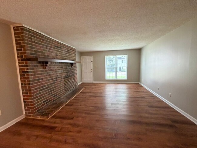Foto del edificio - 632 41st St NE