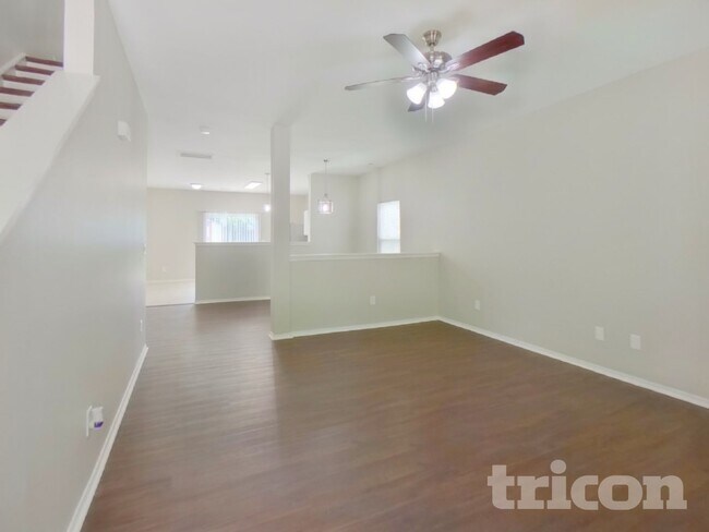 Building Photo - 2226 Buckleigh Dr
