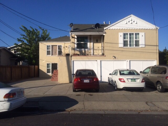 Frente - 624 Fulton St