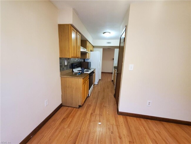 Building Photo - 5489 Davis Way
