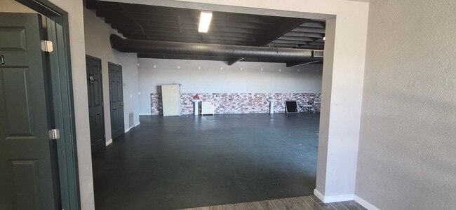 Building Photo - 124 S Porter Rd