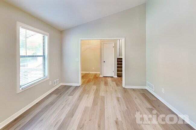 Building Photo - 278 Shalloway Dr NE