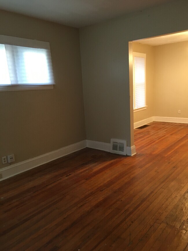 Foto del edificio - 9622 Fuller Ave