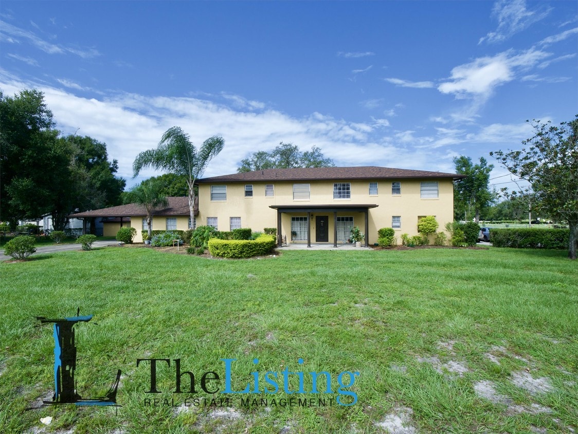 2303 KVille Ave Unit 2303, Auburndale, FL 33823 Room for Rent in