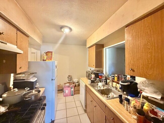 Foto del edificio - Coming soon! 4 bedrooms 1.5 bathrooms!