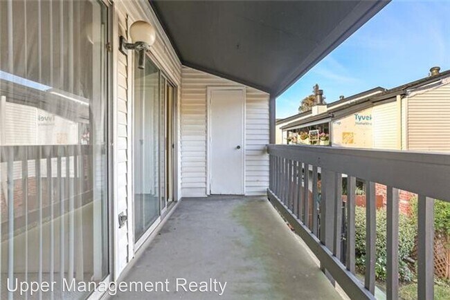 Building Photo - 1 br, 1 bath House - 832 S. Clearview Pkwy...