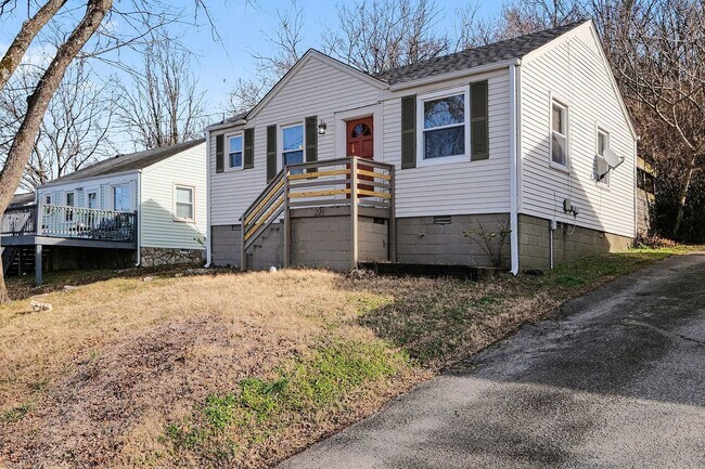 Photo - Adorable 2 Bedroom 1 Bath Home in Sylvan Heights!