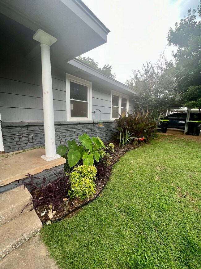 Foto del edificio - 317 Truman Pl