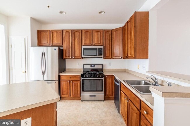 Building Photo - 9314 Penrose St