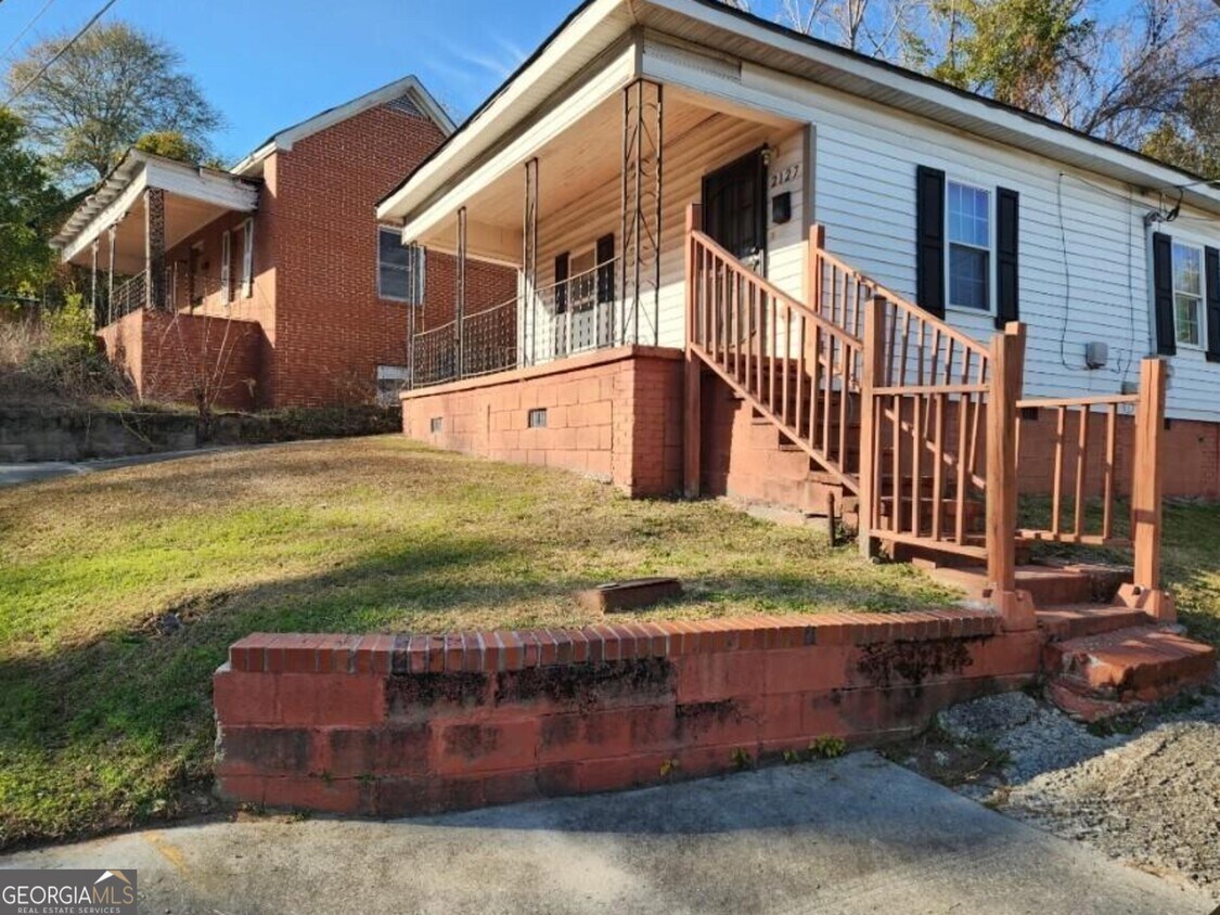 Building Photo - 2127 Walnut St