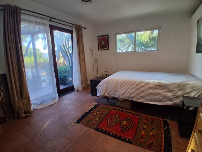 Foto del edificio - 1794 S Rice Rd