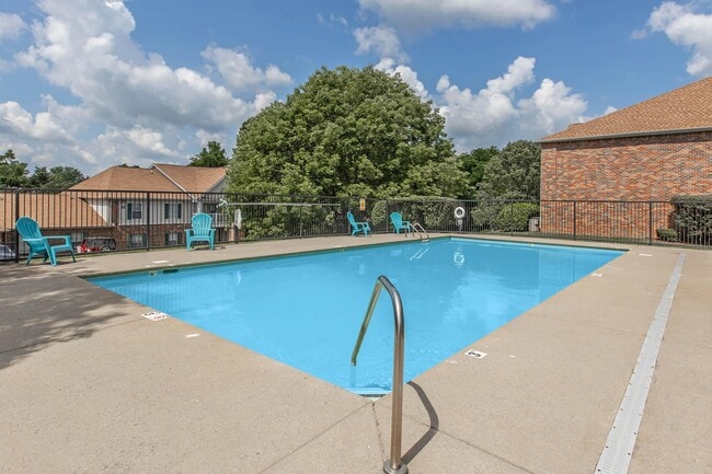 Building Photo - Meadow Creek