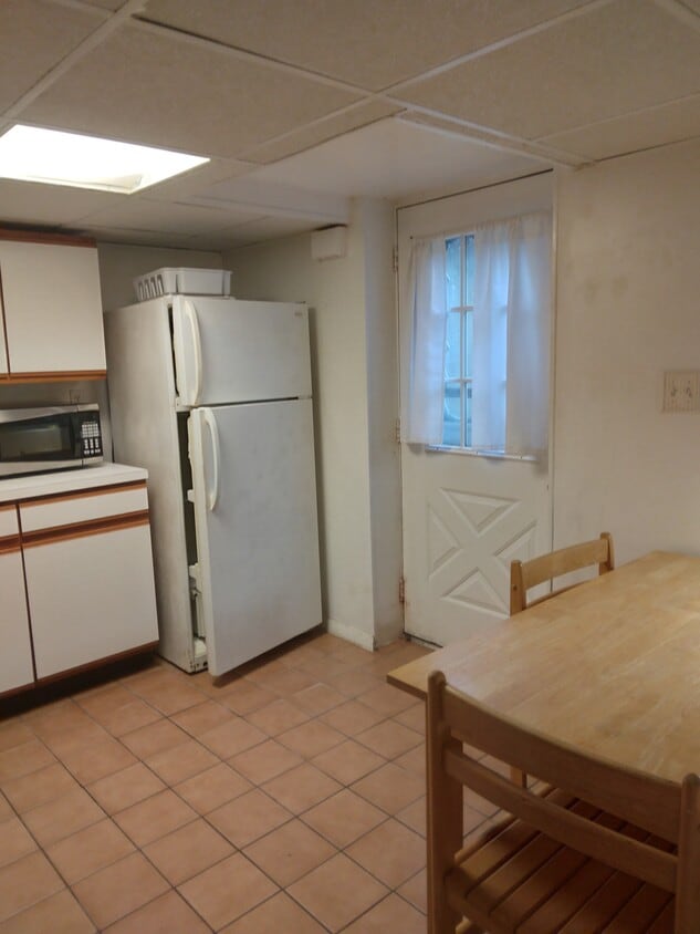 Entrada privada. - 151 Noel Dr