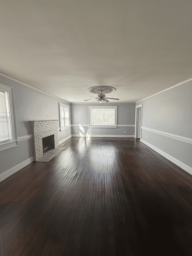 Foto del edificio - 2,000 square feet - Residential or Commercial Use