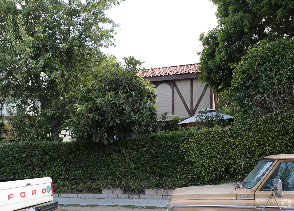 Foto del edificio - 5052 Slauson Ave