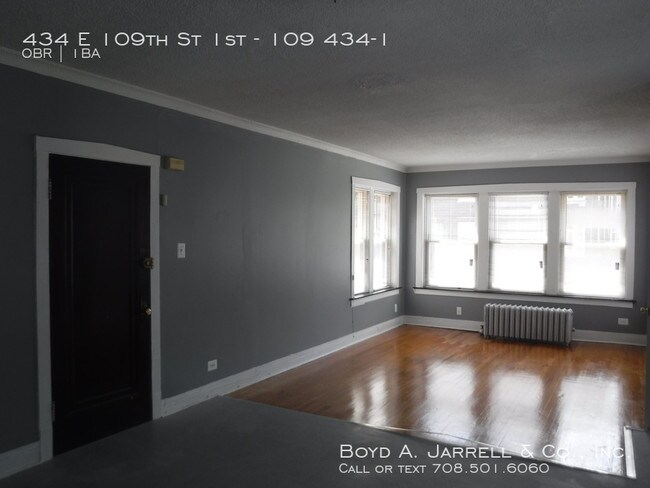 Building Photo - Pullman: Studio, $525.00, owner pays heat