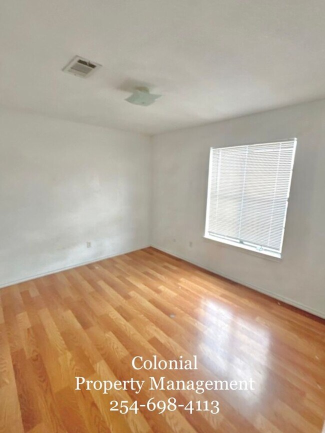 Foto del edificio - 3414 Cantabrian Dr