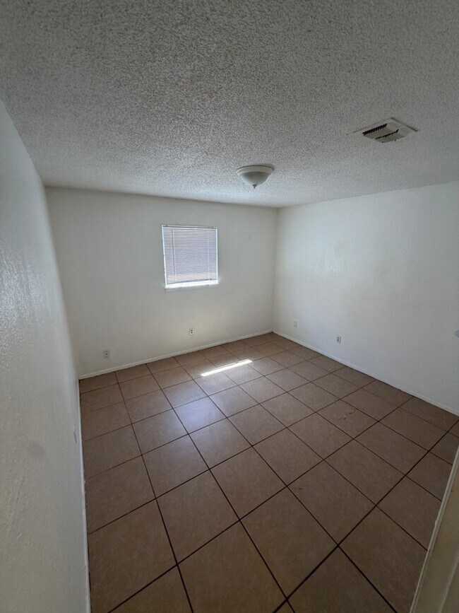 Foto del edificio - 1613 38th St