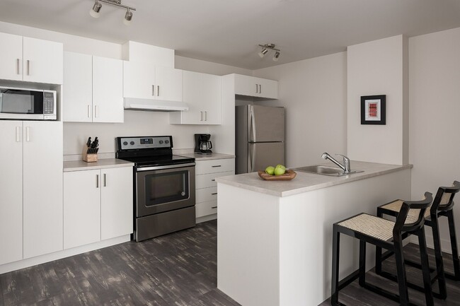Building Photo - 2085 Av. Papineau