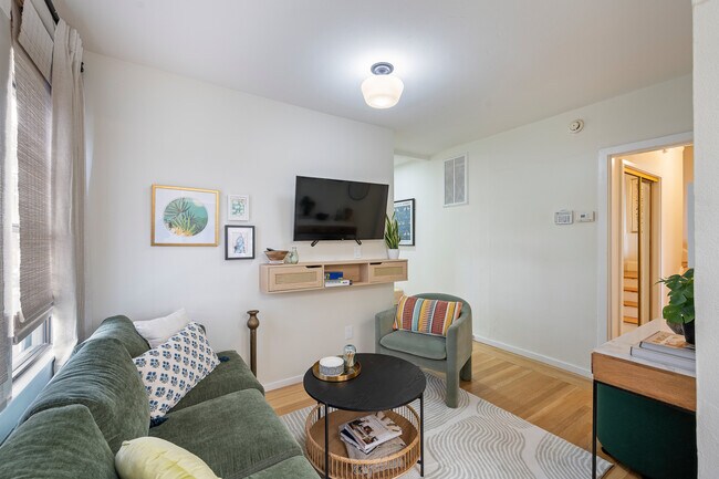 Foto del edificio - 3920 Quigley St