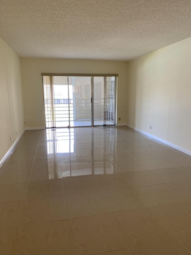 Foto principal - 3212 Strawflower Way