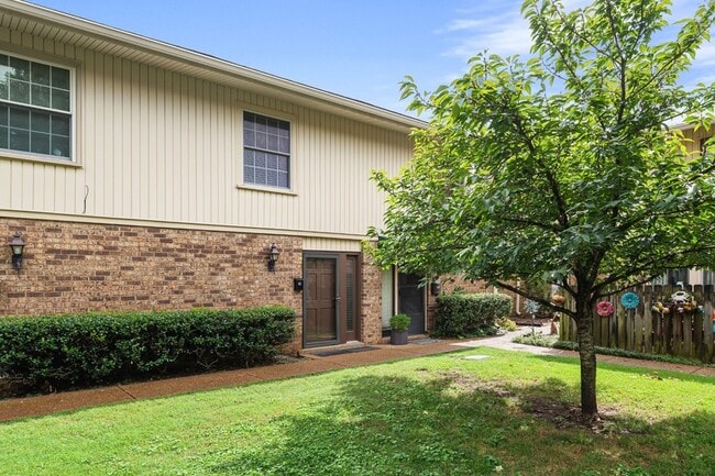 Building Photo - 2116 Hobbs Rd