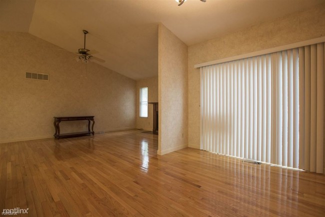 Foto del edificio - 3716 Candlewyck Club Dr