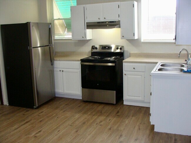 Foto del edificio - 3829 S Compton Ave