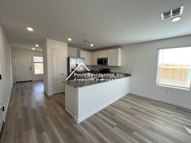 Foto del edificio - Brand New Rancho Cordova 4bd/2.5ba Home wi...