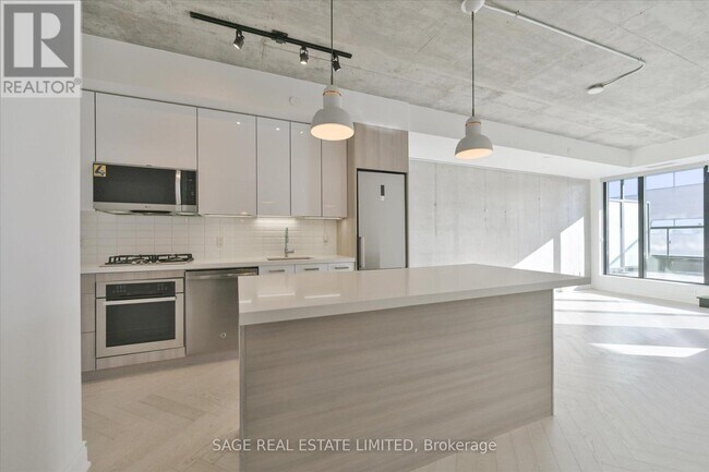 Photo du bâtiment - 608 Richmond St W