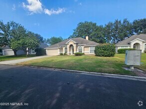 Building Photo - 1708 Dartmoor Ln