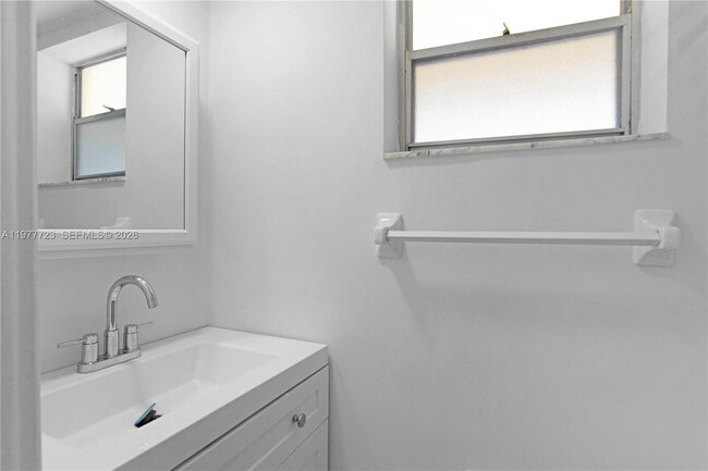 Foto del edificio - 2790 NE 201st Terrace